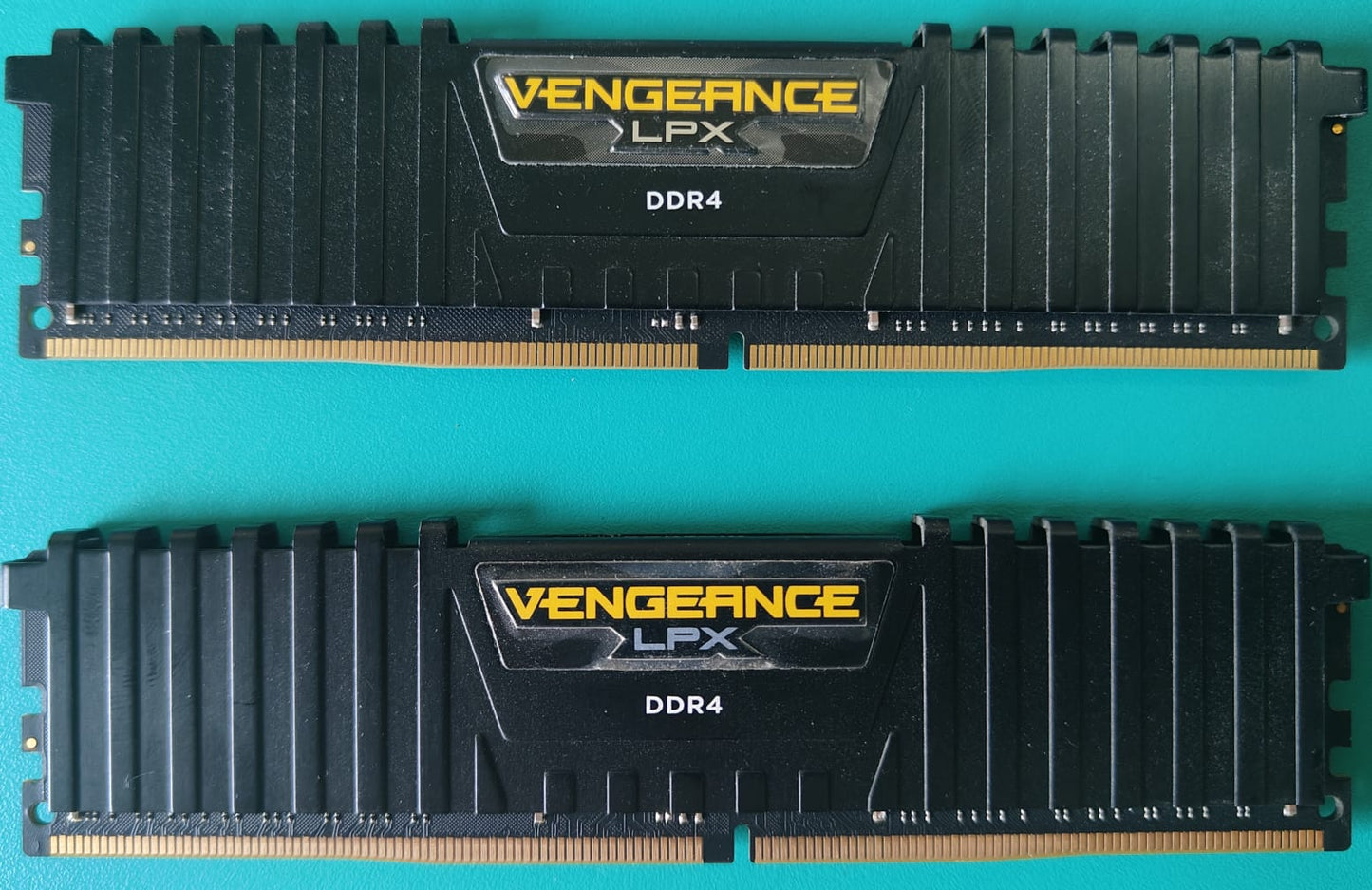 Corsair Vengeance LPX 32GB (16GB X 2) DDR4 2400MHZ CL16 Used RAM