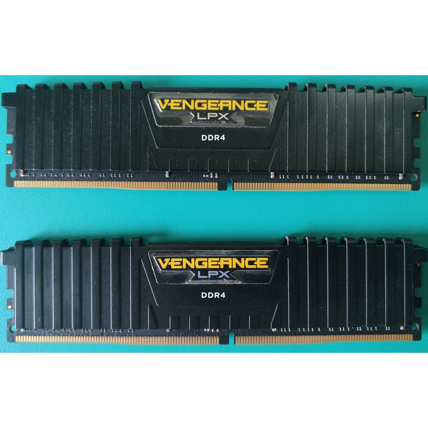 Corsair Vengeance LPX 32GB (16GB X 2) DDR4 2400MHZ CL16 Used RAM