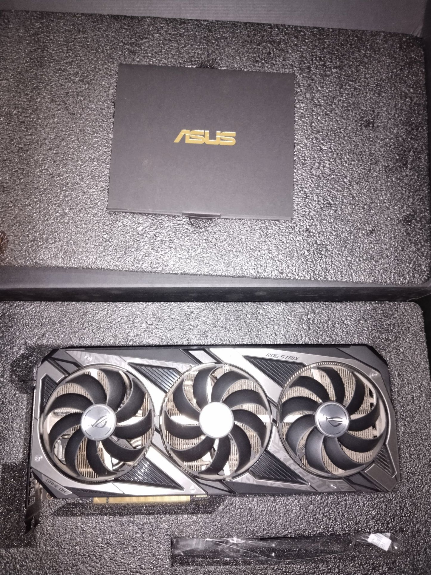 ASUS ROG Strix RTX 3060 V2 OC Edition 12GB buffed-up design Used GPU