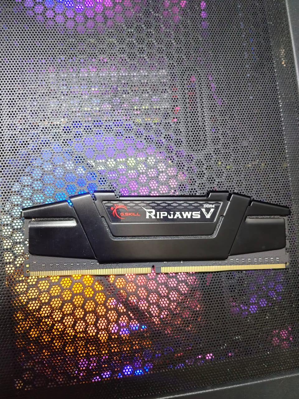 G.Skill Ripjaws V Series 16GB (2x8GB) DDR4 3200MHZ C16 Used RAM