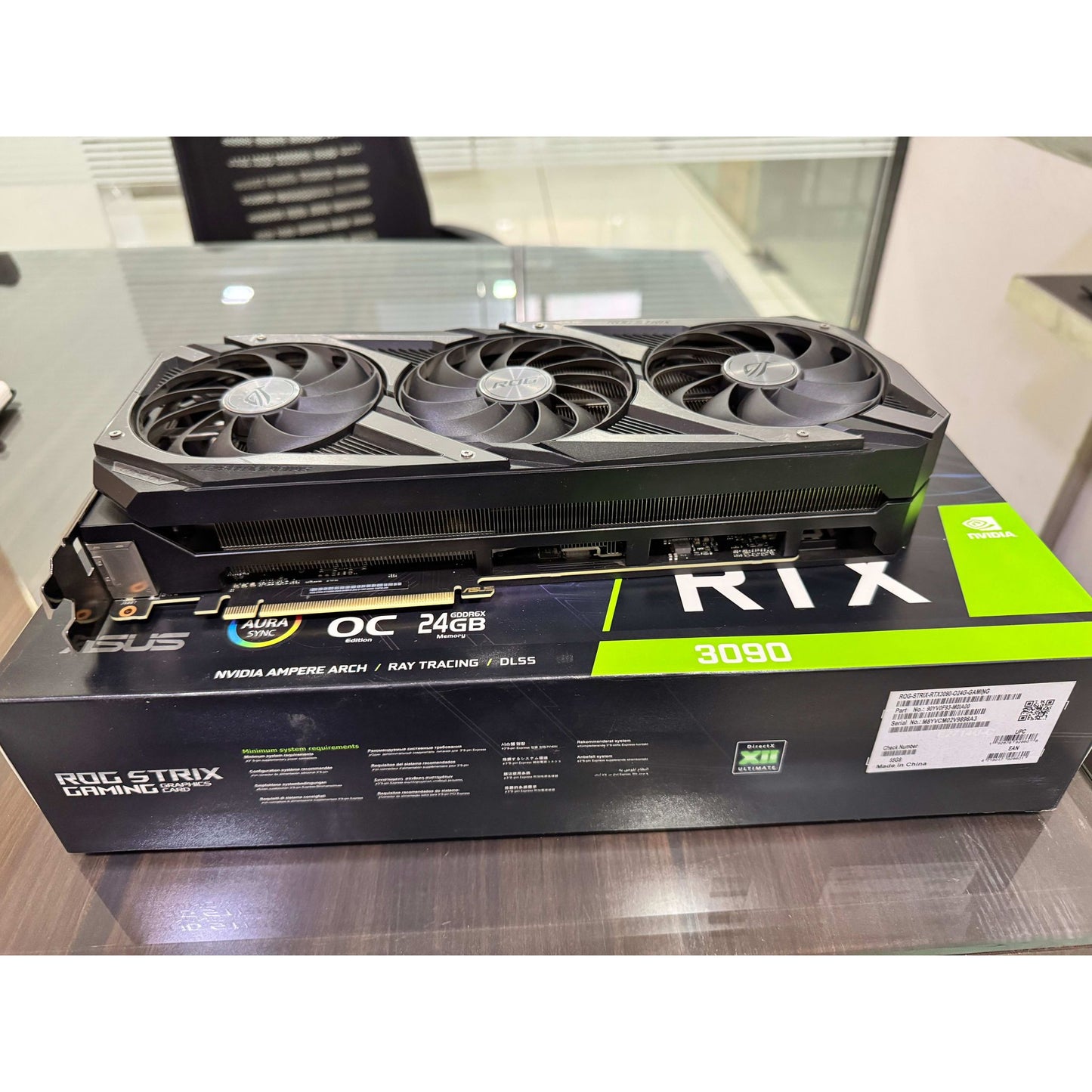 ASUS ROG Strix RTX 3090 OC Edition 24GB buffed-up design Used GPU
