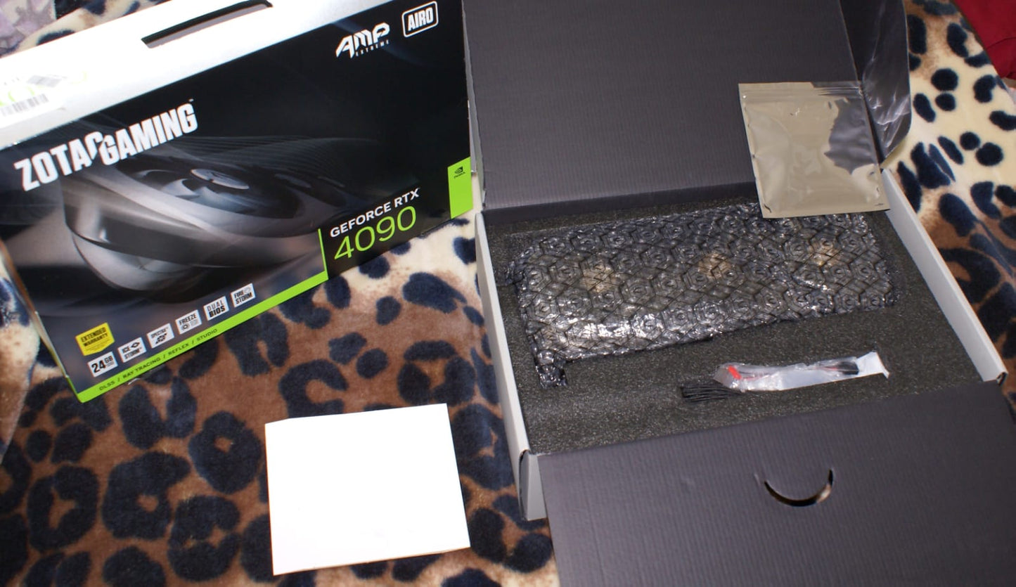 ZOTAC GAMING GeForce RTX 4090 AMP Extreme AIRO 24GB Open Box GPU