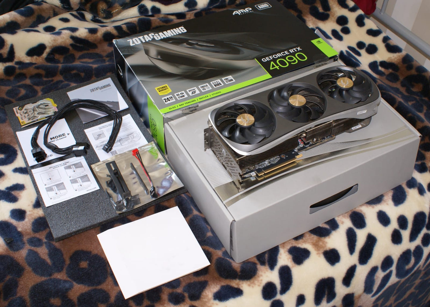 ZOTAC GAMING GeForce RTX 4090 AMP Extreme AIRO 24GB Open Box GPU