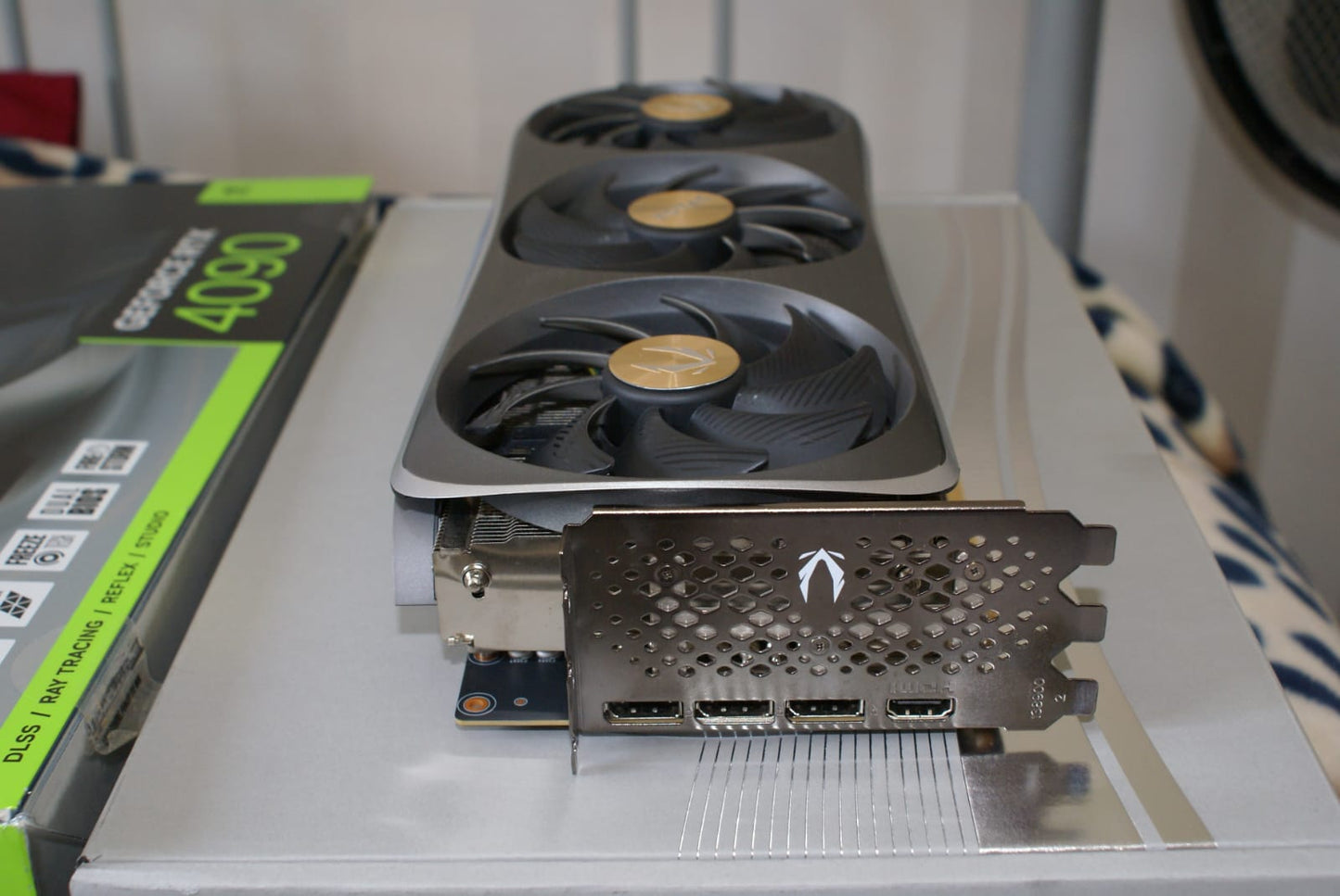 ZOTAC GAMING GeForce RTX 4090 AMP Extreme AIRO 24GB Open Box GPU