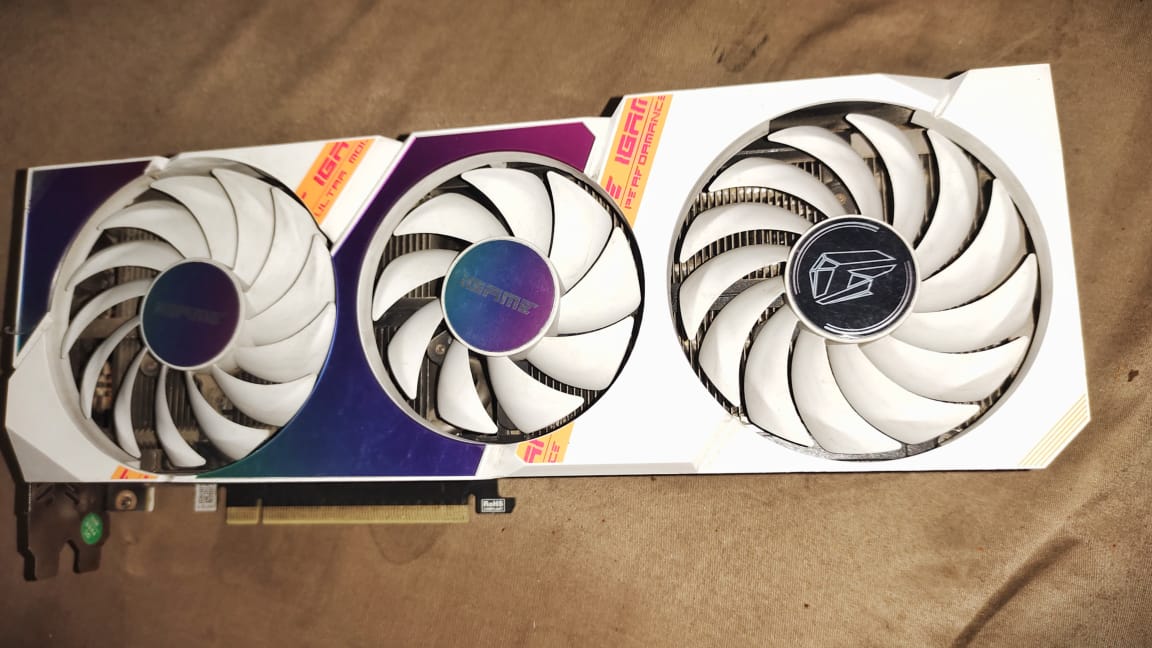 COLORFUL iGame GeForce RTX 3070 Ultra W OC Triple Fan 8GB Used GPU