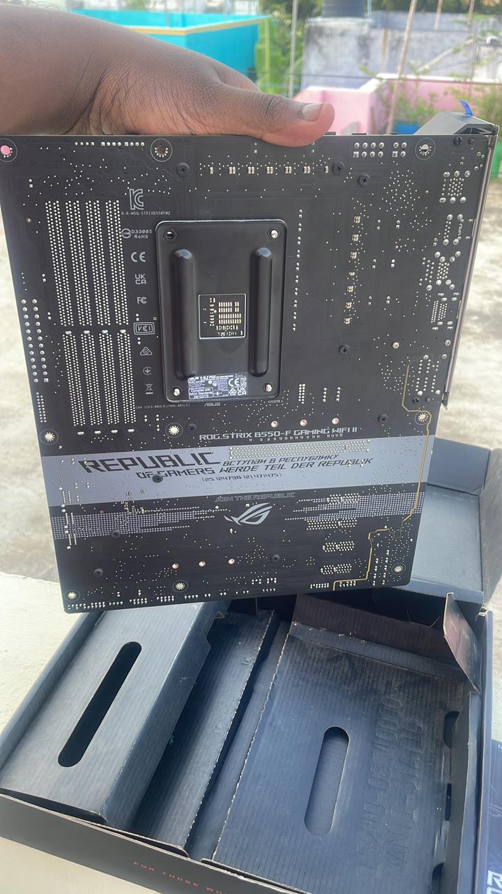 Asus B550 ROG Strix B550-F Gaming WiFi II AMD AM4 ATX Used Motherboard