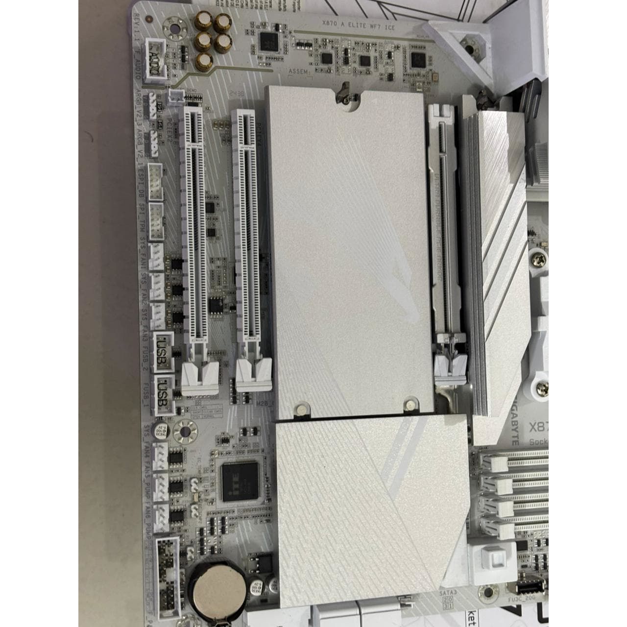 GIGABYTE X870 AORUS ELITE WIFI7 ICE DDR5 Used Motherboard - Computify.in