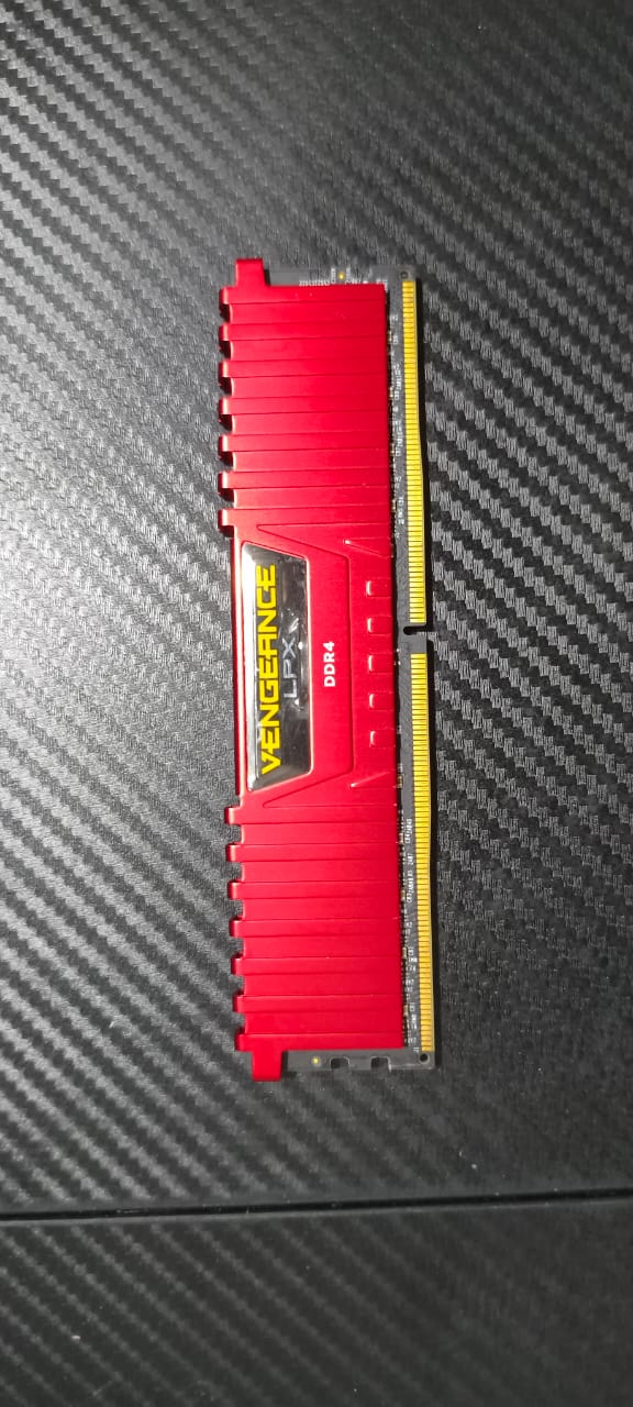 Corsair Vengeance LPX 24GB (8x3) DDR4 2400MHZ C16 Used RAM