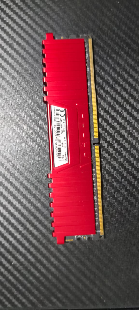 Corsair Vengeance LPX 24GB (8x3) DDR4 2400MHZ C16 Used RAM
