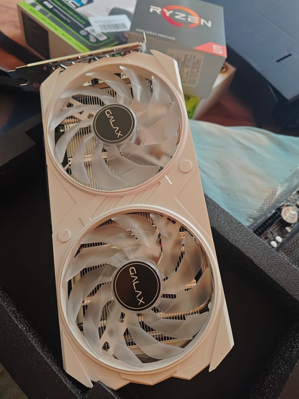 GALAX GeForce RTX 4060 EX White 1-Click OC 8GB Used GPU