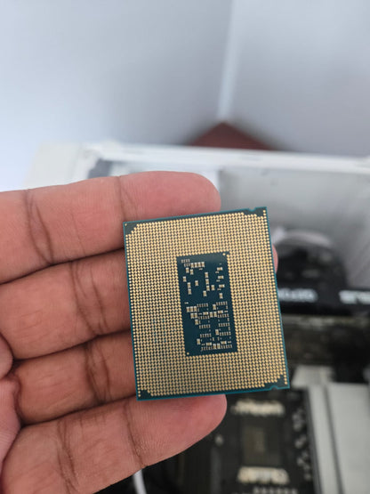 Intel Core Ultra 5 225F 10 cores (6 P-cores + 4 E-cores) up to 4.9 GHz Used CPU