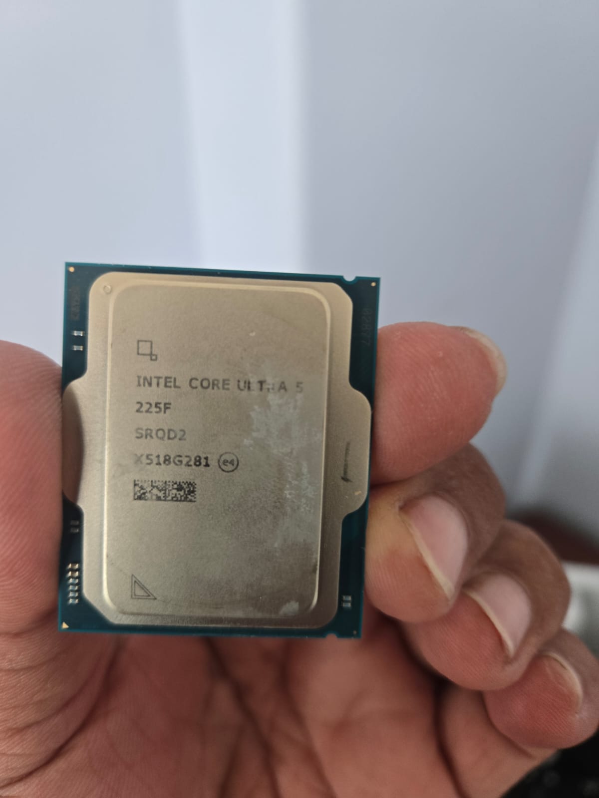 Intel Core Ultra 5 225F 10 cores (6 P-cores + 4 E-cores) up to 4.9 GHz Used CPU