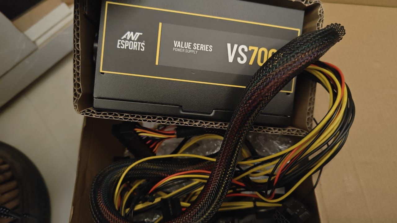 Ant Esports VS700L Non Modular 700 Watts PSU New, open box