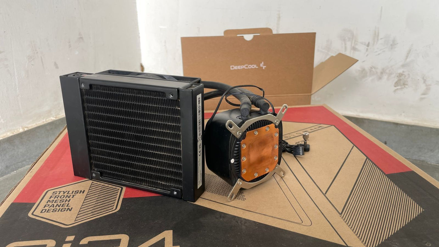 DeepCool LE300 120mm LED Lighting Anti-Leak Technology Liquid CPU Cooler AIO Used CPU Cooler