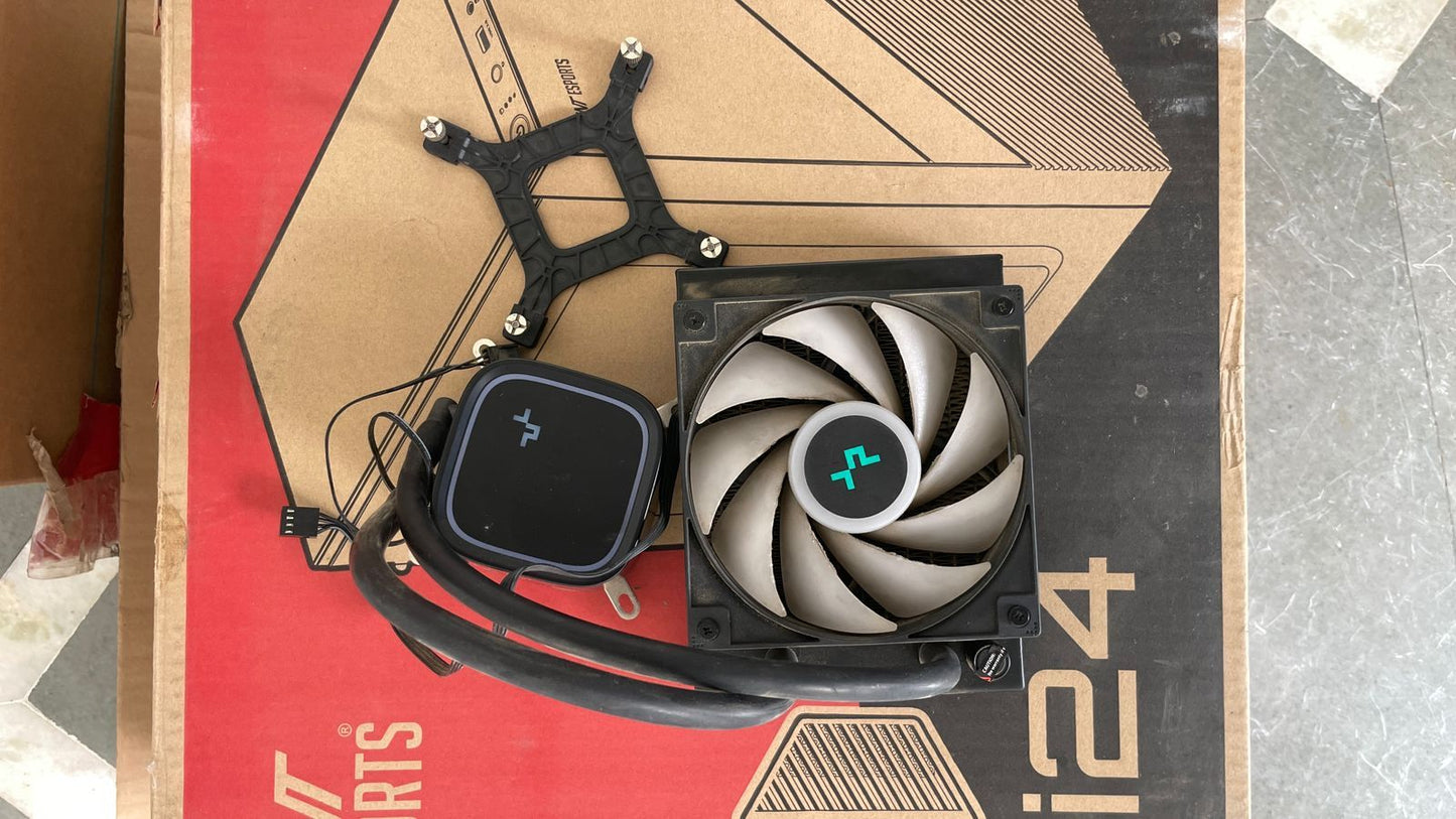 DeepCool LE300 120mm LED Lighting Anti-Leak Technology Liquid CPU Cooler AIO Used CPU Cooler