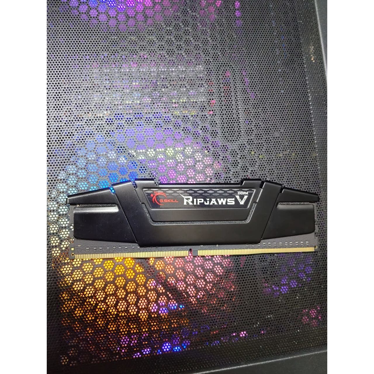 G.Skill Ripjaws V Series 16GB (2x8GB) DDR4 3200MHZ C16 Used RAM