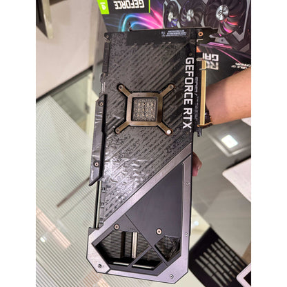 ASUS ROG Strix RTX 3090 OC Edition 24GB buffed-up design Used GPU