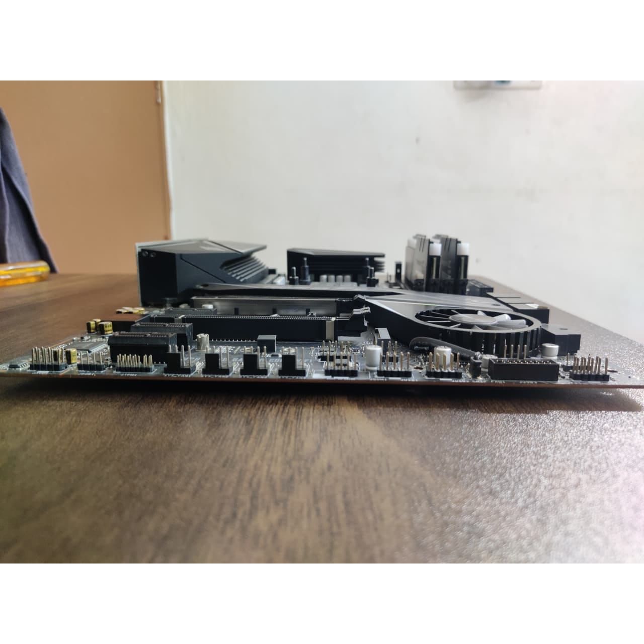 MSi MPG X570 GAMING EDGE WIFI Used Motherboard