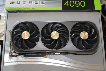 ZOTAC GAMING GeForce RTX 4090 AMP Extreme AIRO 24GB Open Box GPU