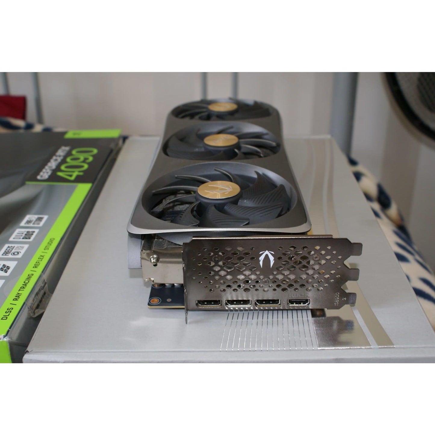 ZOTAC GAMING GeForce RTX 4090 AMP Extreme AIRO 24GB Open Box GPU