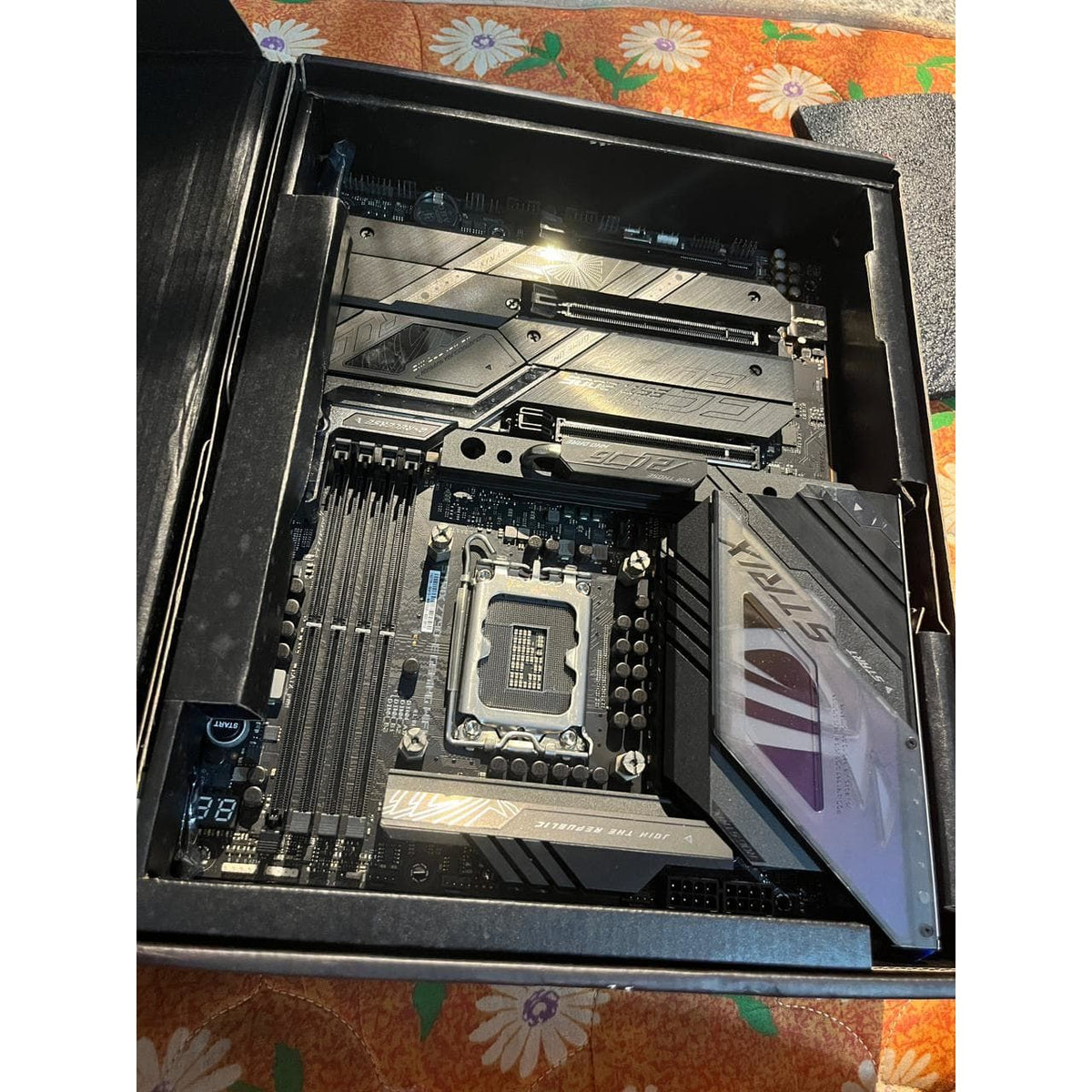 ASUS ROG Strix Z790-E Gaming WiFi LGA 1700 ATX with 18 + 1 Power Stages, DDR5, WiFi 6E, USB 3.2 Gen 2x2 Type-C, AI Overclocking, AI Cooling II, and Aura Sync RGB Lighting Used Motherboard - Computify.in