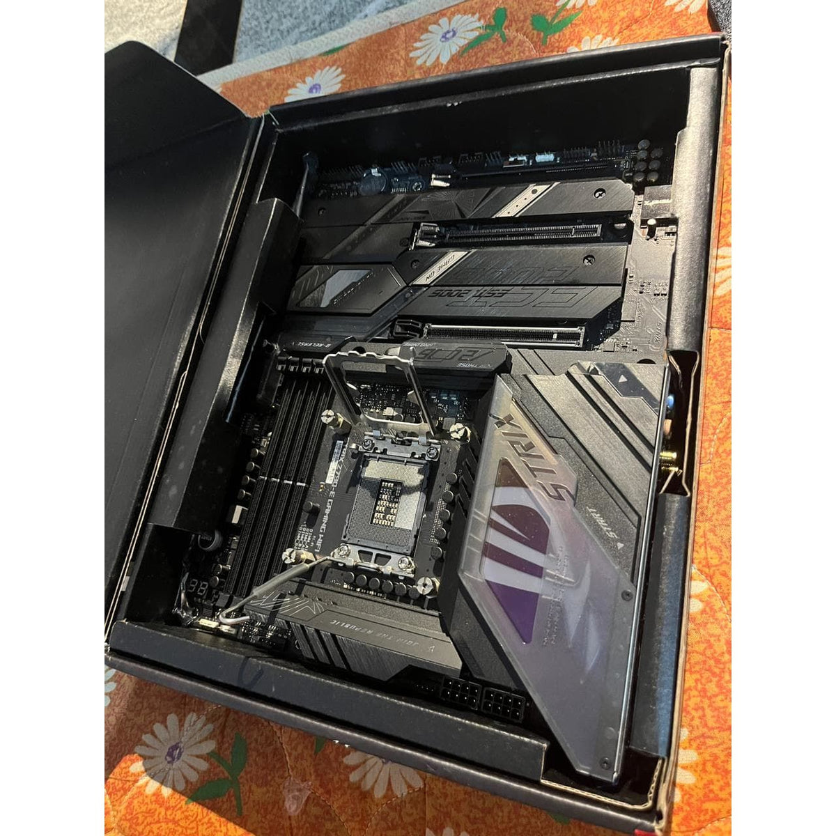 ASUS ROG Strix Z790-E Gaming WiFi LGA 1700 ATX with 18 + 1 Power Stages, DDR5, WiFi 6E, USB 3.2 Gen 2x2 Type-C, AI Overclocking, AI Cooling II, and Aura Sync RGB Lighting Used Motherboard - Computify.in