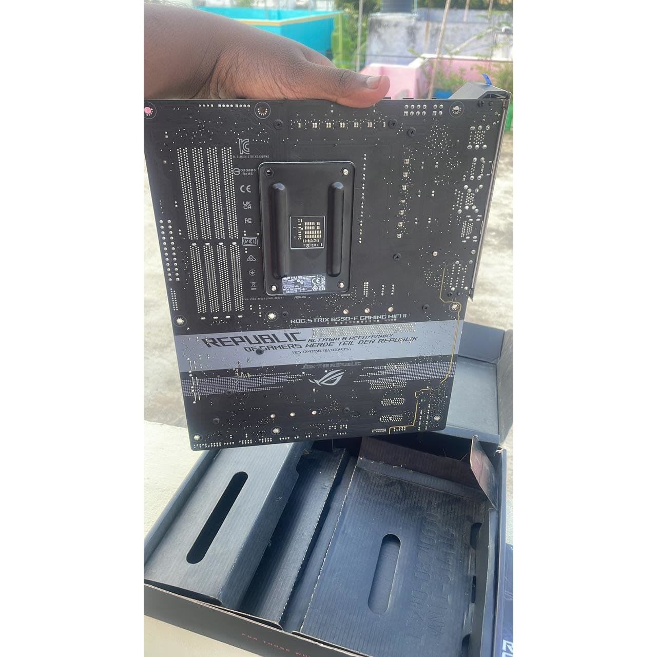 Asus B550 ROG Strix B550-F Gaming WiFi II AMD AM4 ATX Used Motherboard