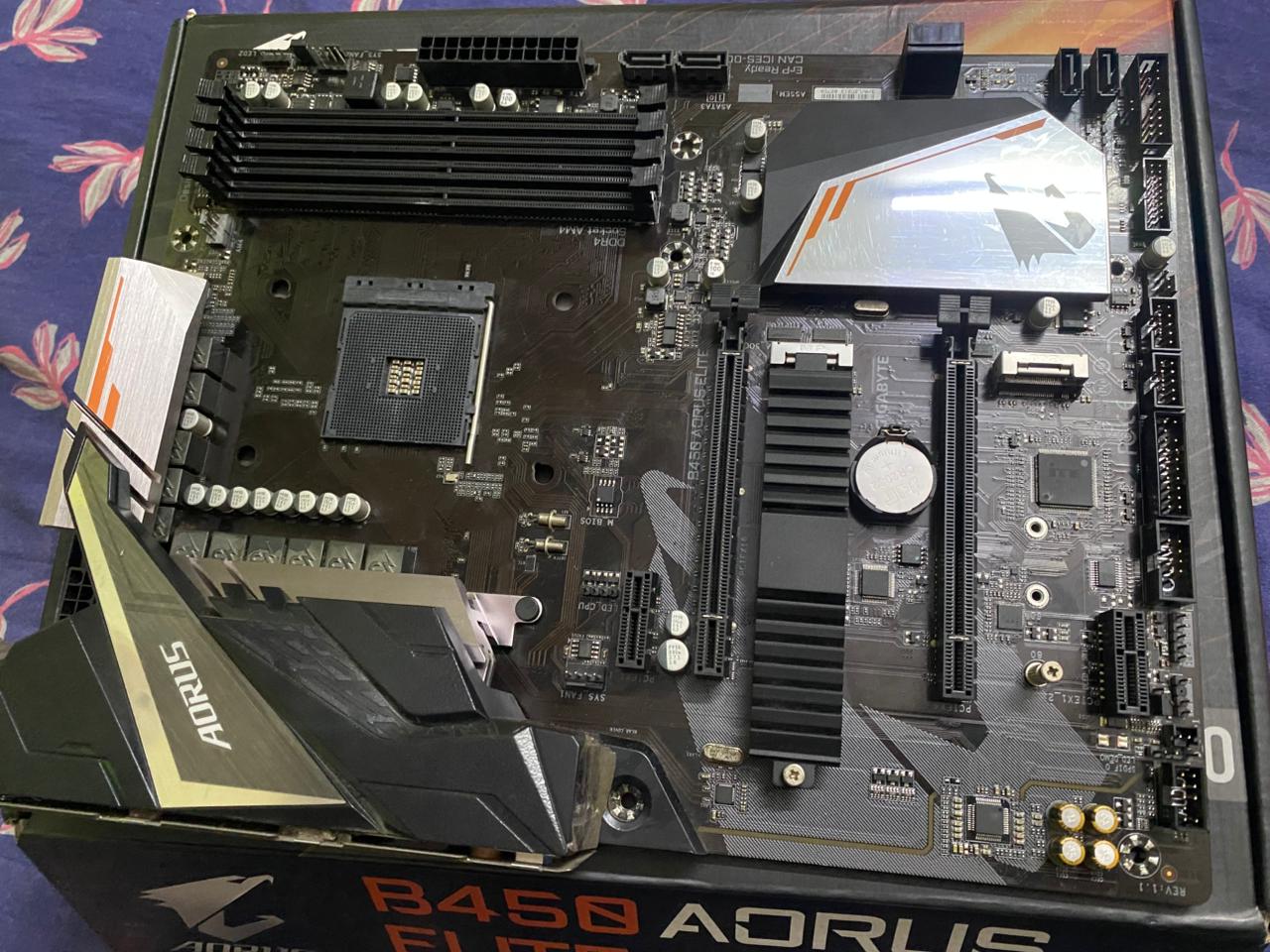 GIGABYTE B450 AORUS Elite ATX AM4 Socket DDR4 Used Motherboard