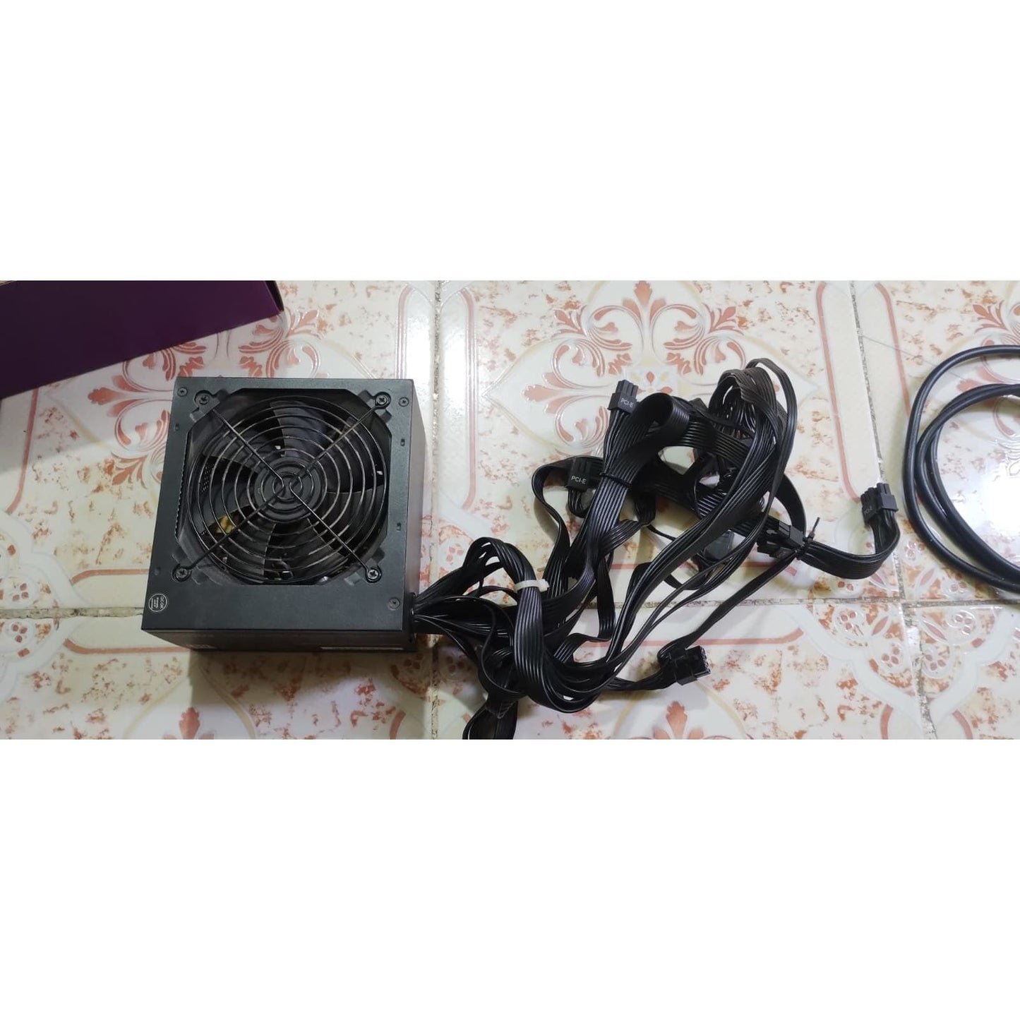 Cooler master MWE 650 White - V2 650 Watts Used PSU