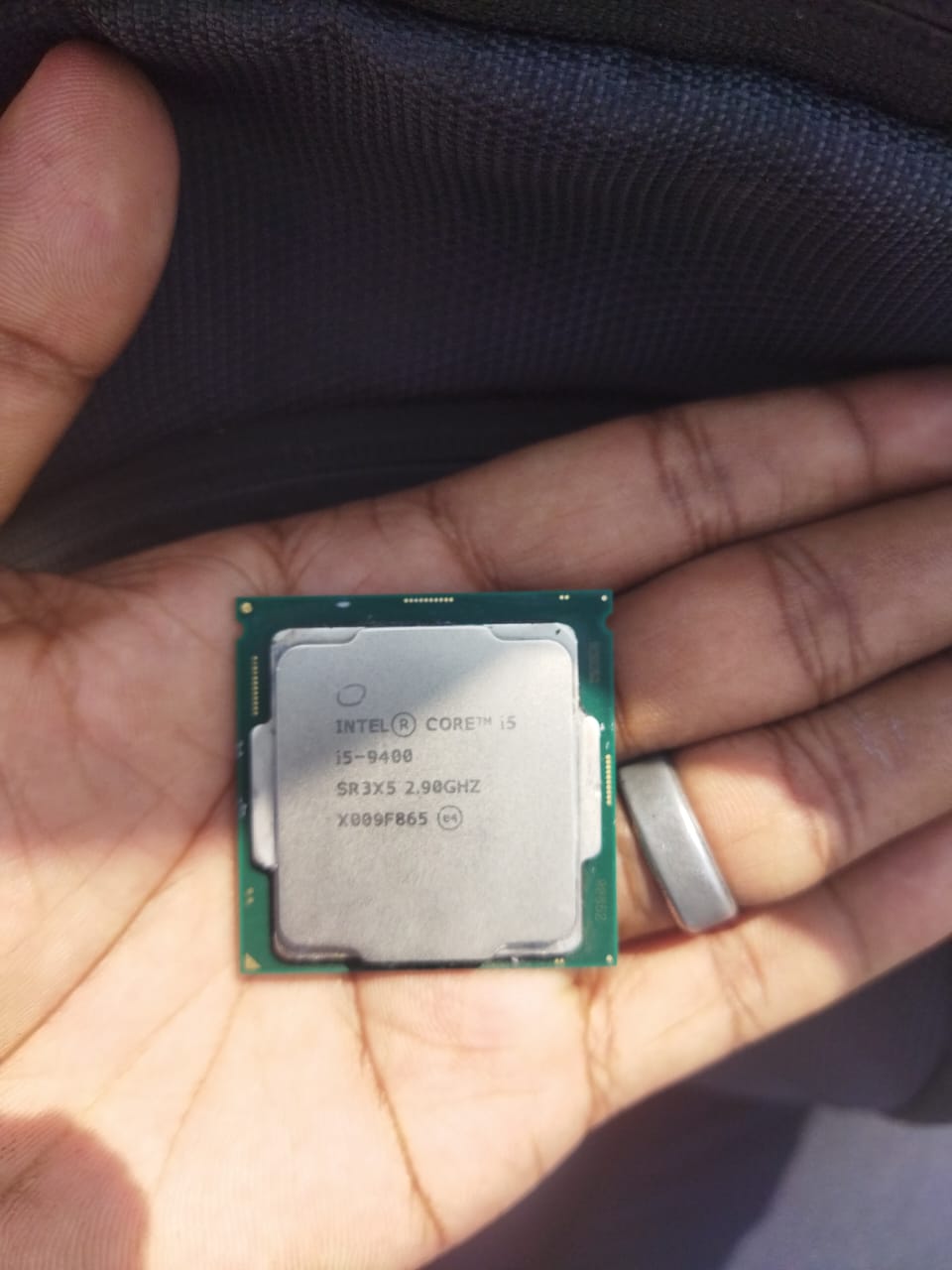 Intel Core i5-9400 6 Cores/6 Threads Processor upto 4.10 GHz Used CPU