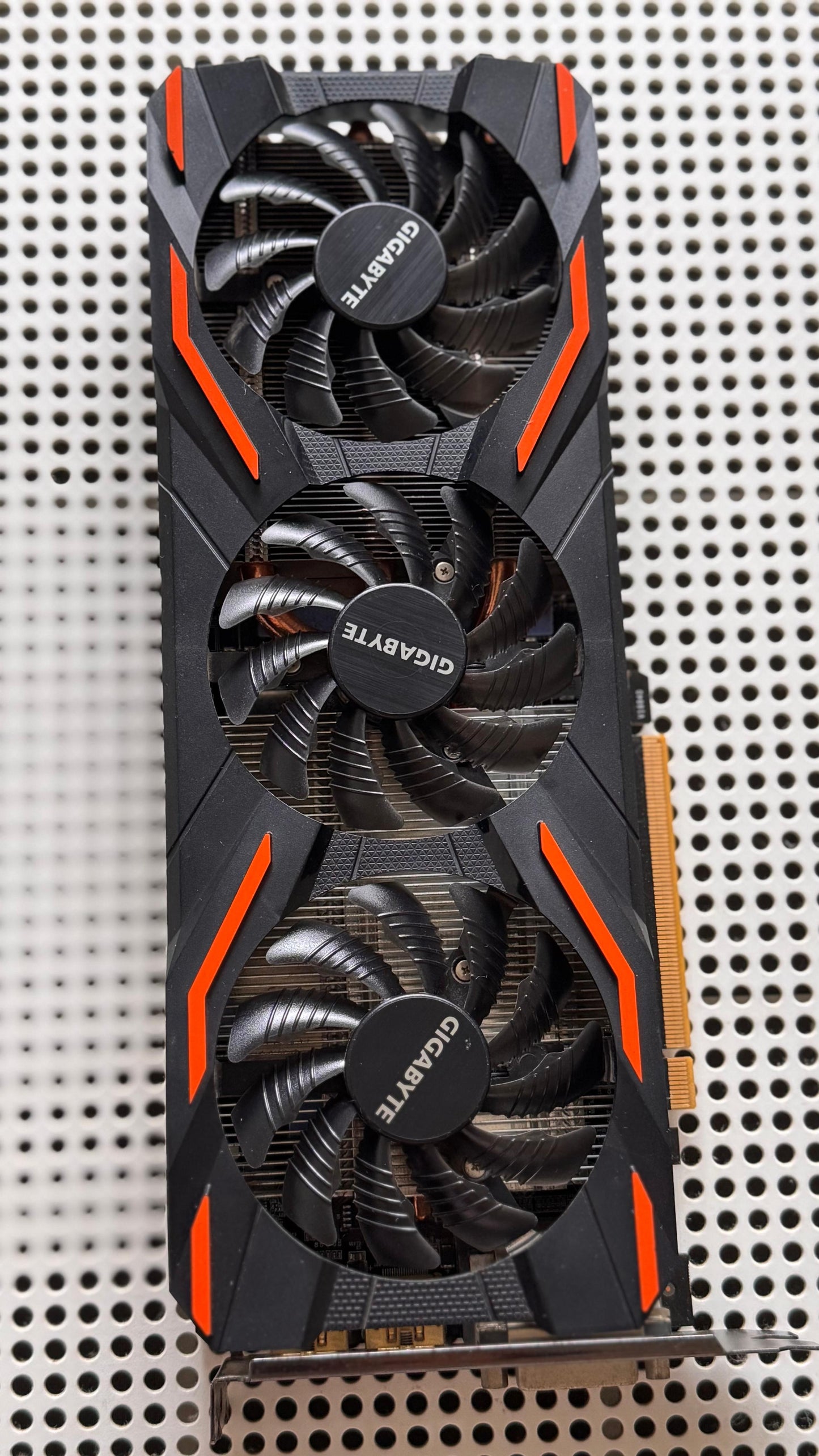 Gigabyte GeForce GTX 1080 Windforce OC GV 8GB Used GPU