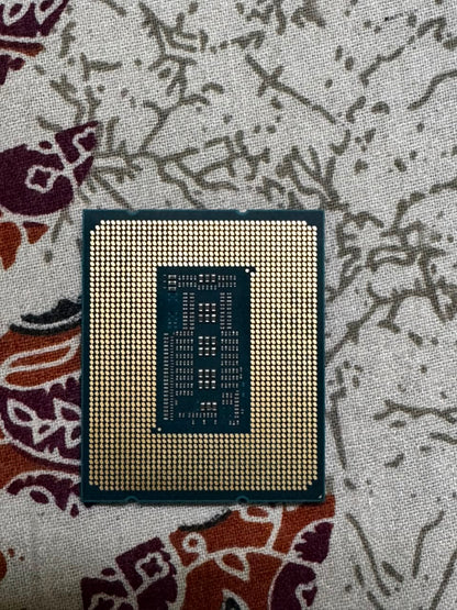 Intel Core i7-14700F Desktop Processor PGA LGA1700 20 Cores (8 P-Cores + 12 E-Cores) Up to 5.4 Ghz Used CPU