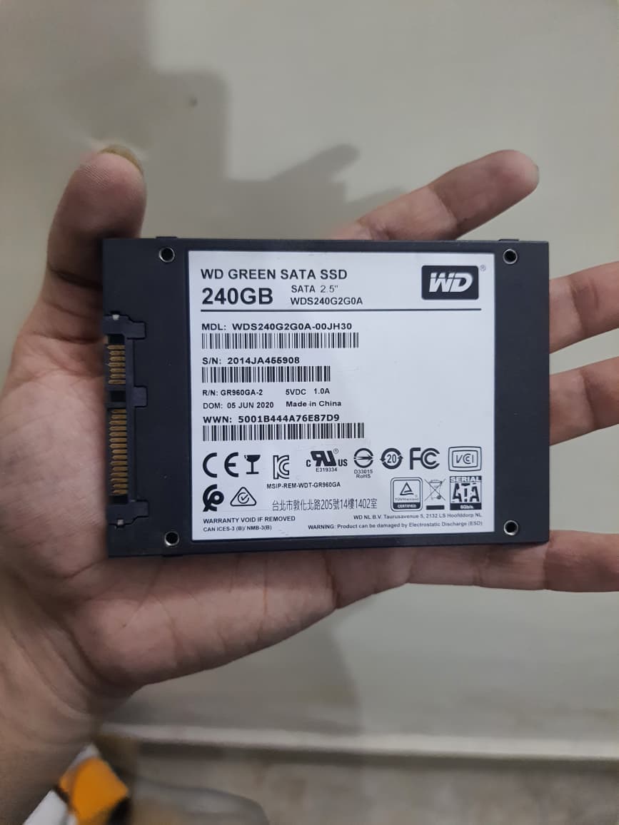 Western Digital WD Green SATA III 2.5" 240GB Internal SSD  Used SSD