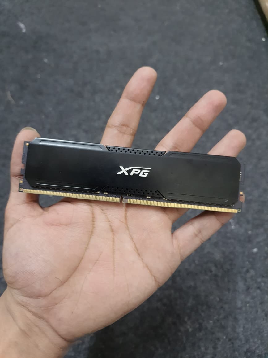 XPG Gammix D20 32GB (1x32 GB) DDR4 3200 MHz CL 16-20-20 Used RAM