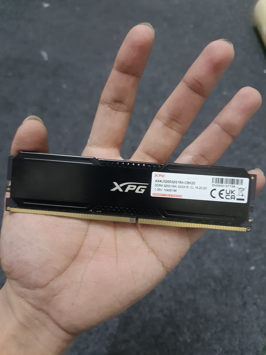 XPG Gammix D20 32GB (1x32 GB) DDR4 3200 MHz CL 16-20-20 Used RAM