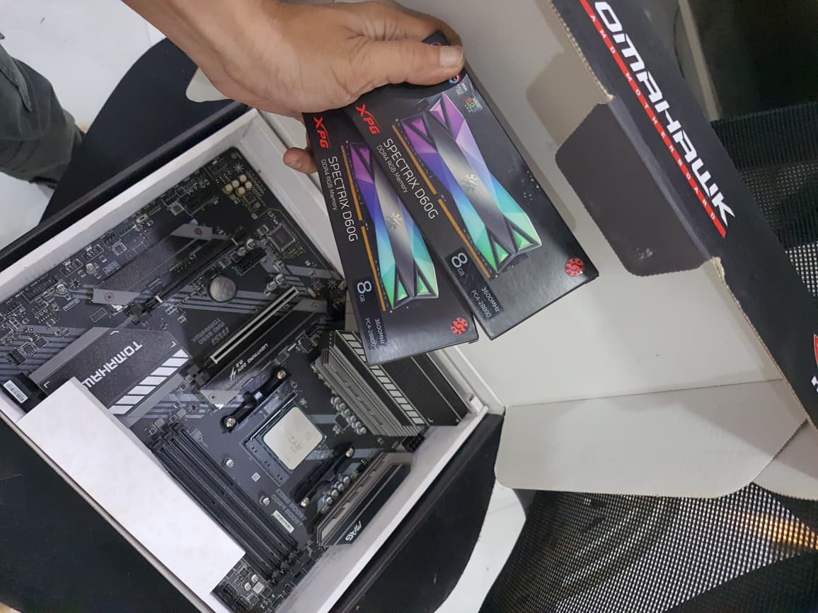 AMD Ryzen 7 3700X 8 Core 16 Threads + MSI B550 MORTAR + XPG 16GB D60G RGB (Processor+Motherboard+Ram) Used Combo