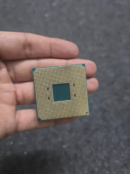 AMD RYZEN 3 3100 4 Core, 8 threads 3.9 GHZ Used CPU