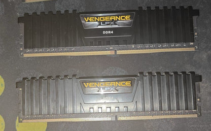 Corsair Vengeance LPX 16GB (8x2) DDR4 3000MHZ C16 Used RAM