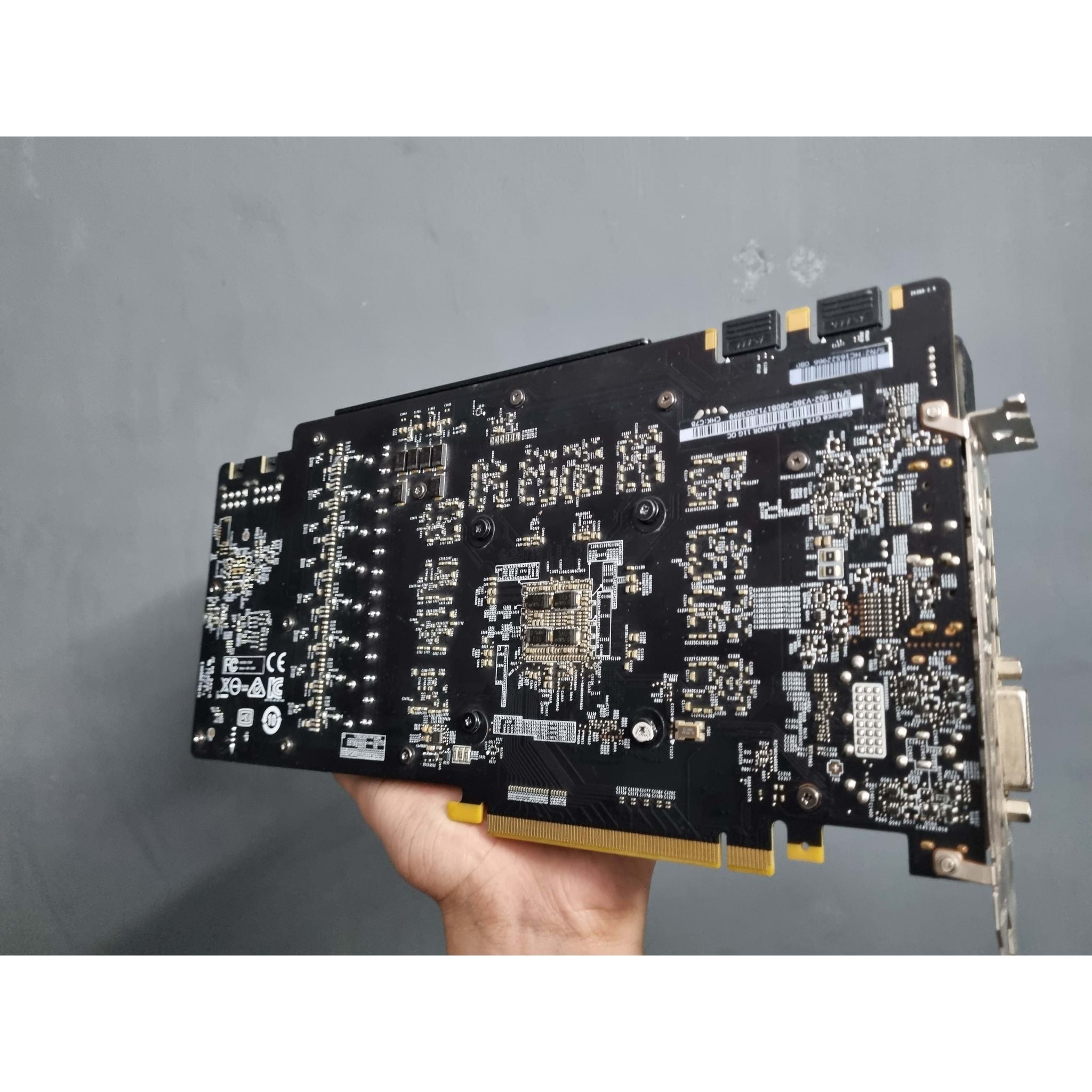 MSI GTX 1080 Ti ARMOR 11G OC BM完走済 Specification GeForce GTX 1080 Ti ARMOR 11G OC | MSI USA
