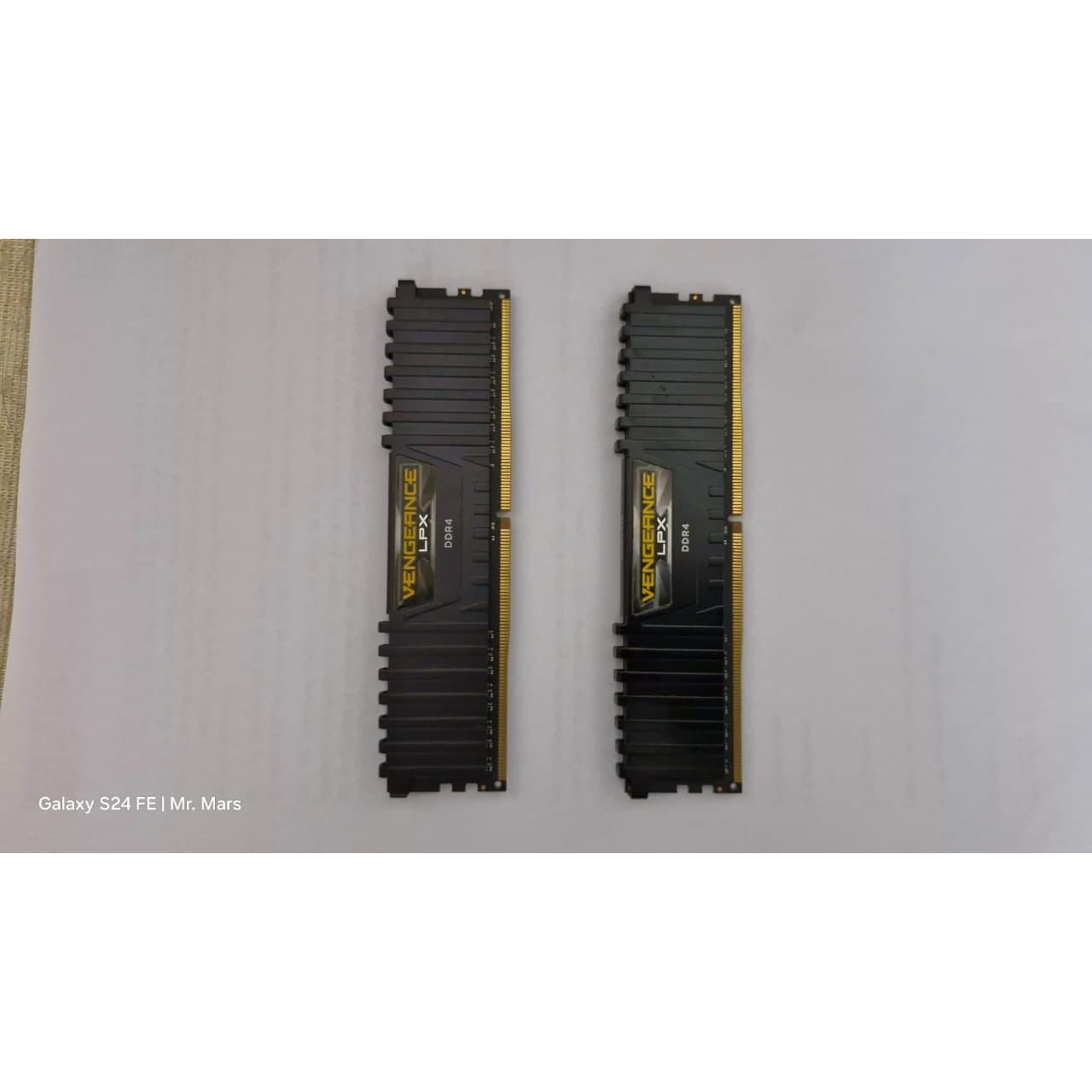 Corsair Vengeance LPX 16GB (8x2) DDR4 3000MHZ C16 Used RAM