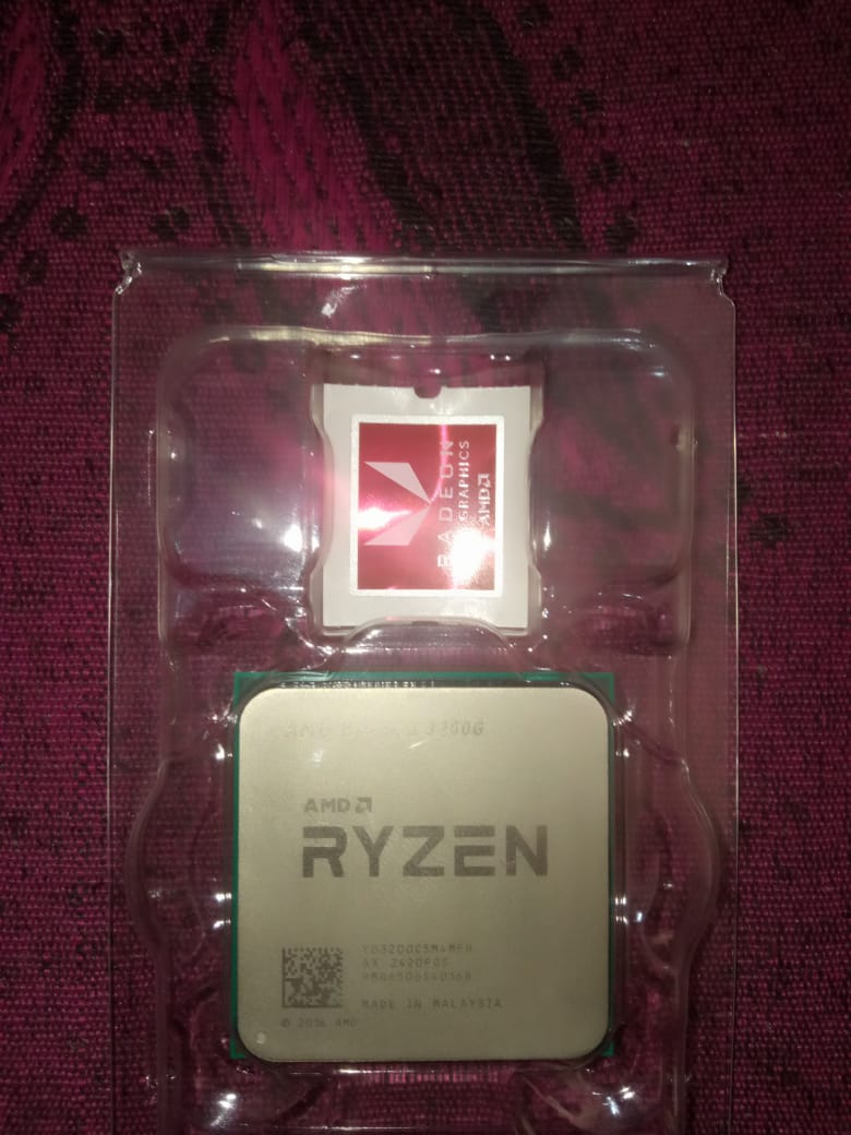AMD Ryzen 3 3200G 4 Cores 4 Threads up to 4GHz Used CPU
