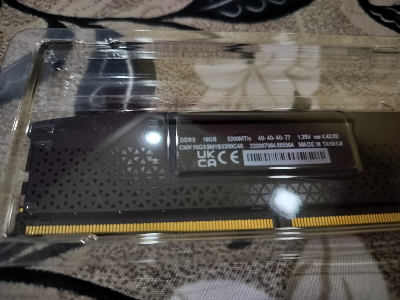 CORSAIR Vengeance 16GB (1x16GB) DDR5 DRAM 5200MHz Used RAM