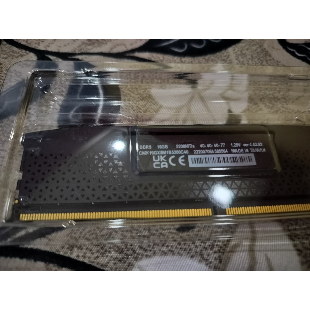CORSAIR Vengeance 16GB (1x16GB) DDR5 DRAM 5200MHz Used RAM