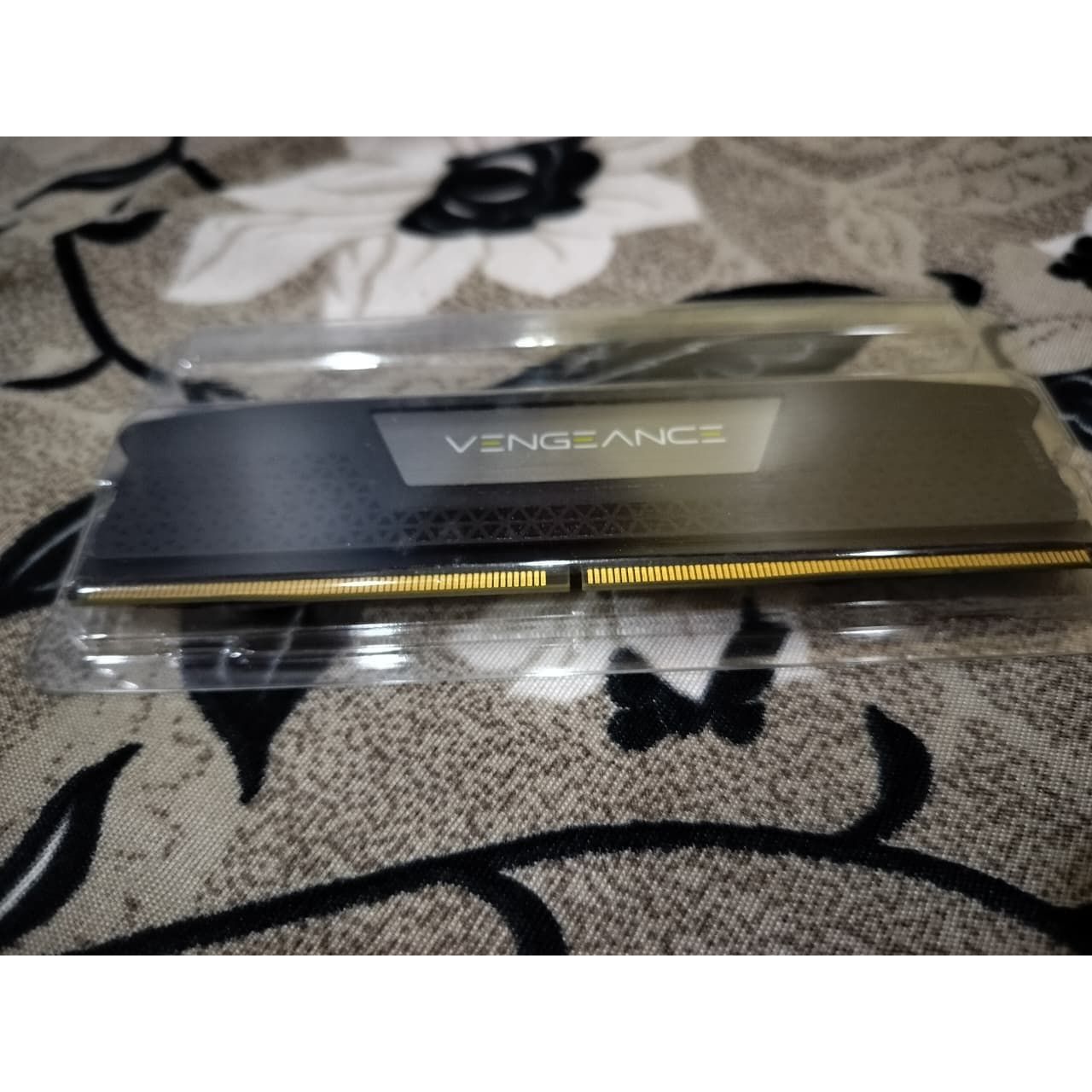 CORSAIR Vengeance 16GB (1x16GB) DDR5 DRAM 5200MHz Used RAM