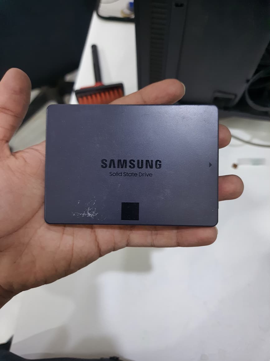 Buy the SAMSUNG 870 QVO SATA III 2.5