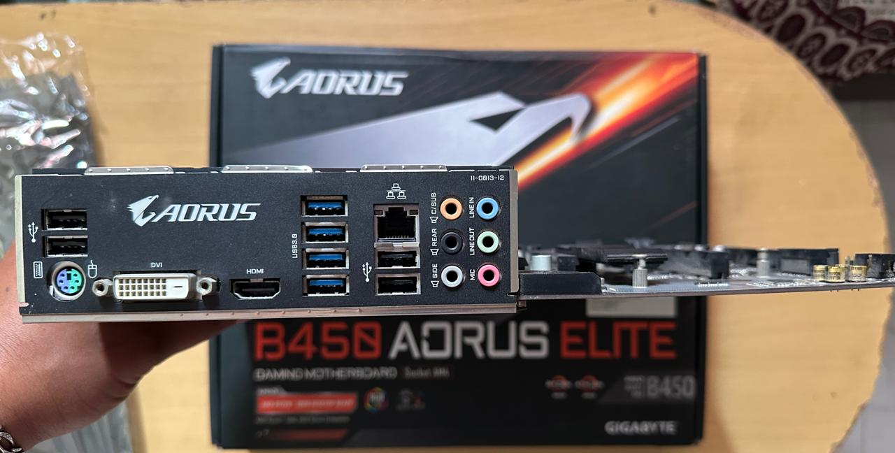GIGABYTE B450 AORUS Elite ATX AM4 Socket DDR4 Used Motherboard