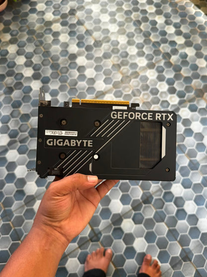 GIGABYTE GeForce RTX 5060 WINDFORCE MAX OC 8GB GDDR7 Used GPU