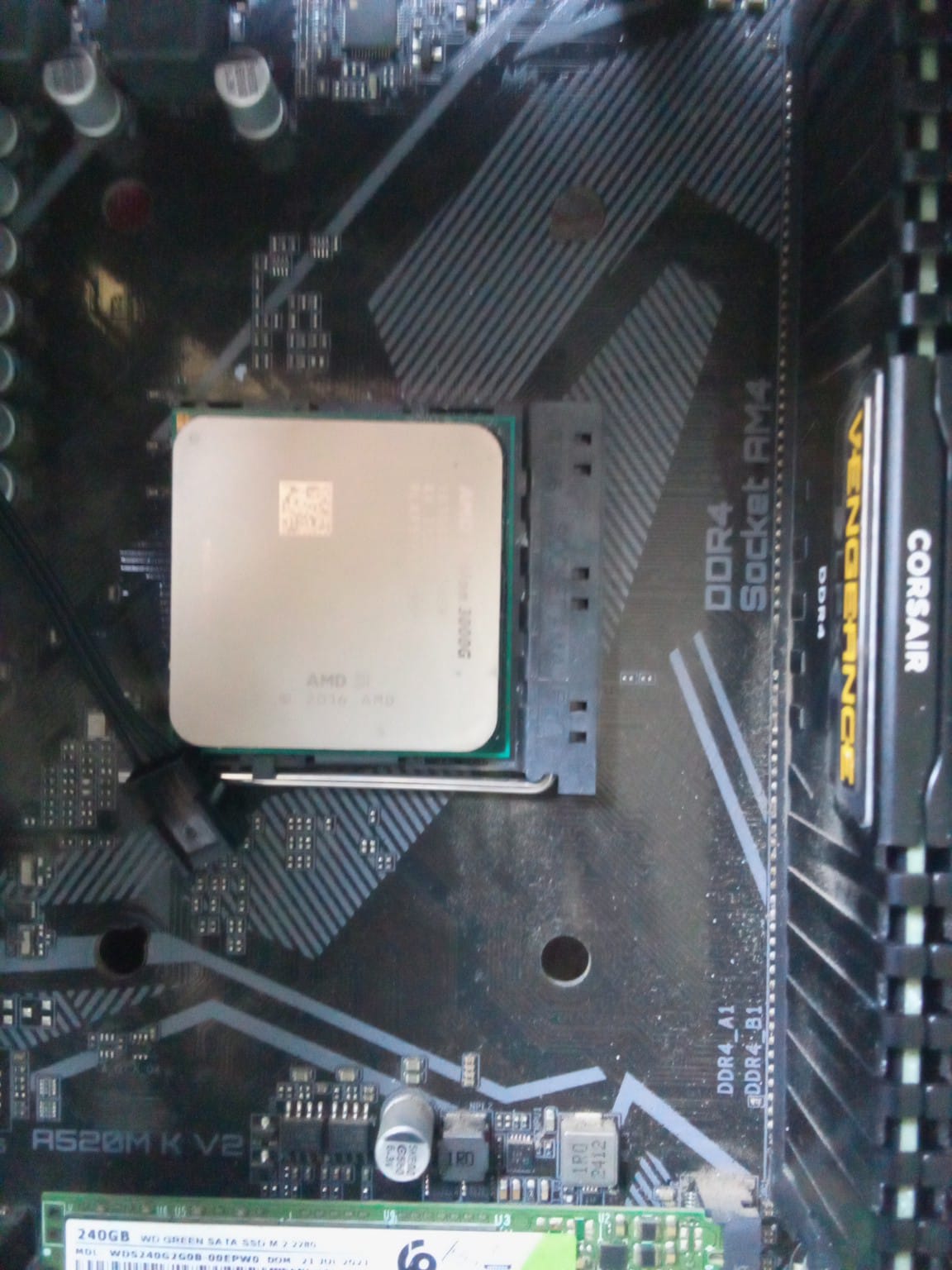 AMD ATHLON 3000G + Gigabyte A520K V2 DDR4 (Processor+Motherboard) COMBO Used