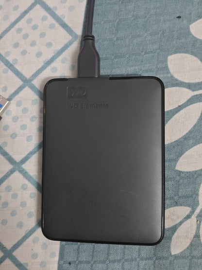 Western Digital WD 2TB Elements Portable Hard Disk Drive, USB 3.0, Compatible with PC, PS4 and Xbox, External Used HDD